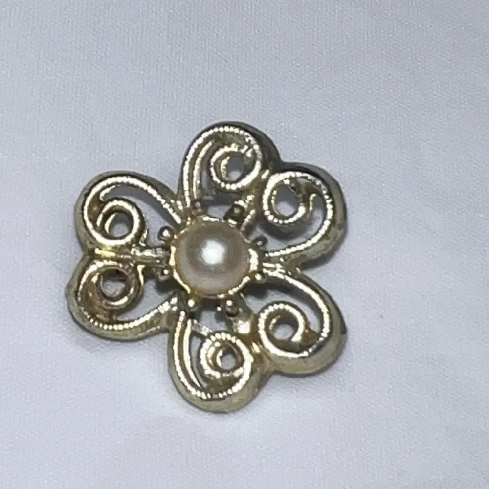Vintage Faux Pearl Gold Tone Scroll Flower Brooch